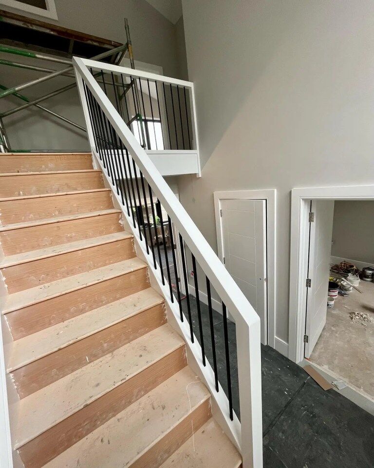 73f94c743b8c868dfe124f23360b9428.Oxfordshire-new-build-straight-staircase